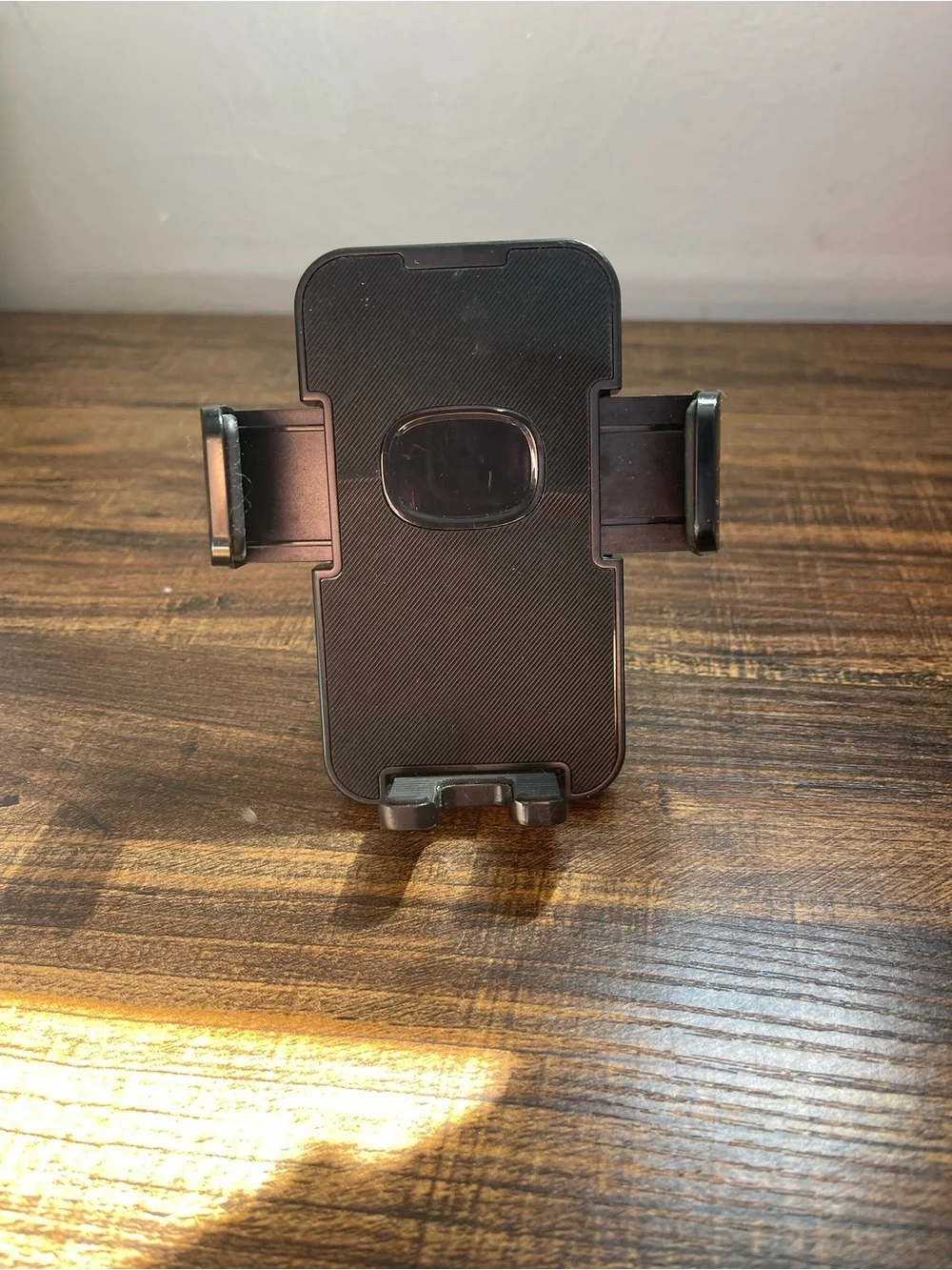 Universal Black Car Phone Mount Holder - Adjustable Grip